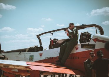 How fast can a private jet fly?